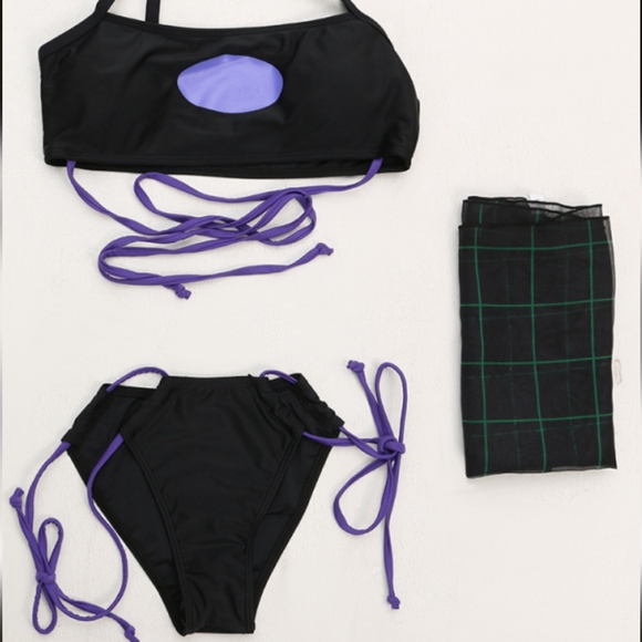 Sam Manson Bikini - Picture 4 of 6